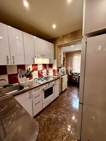 Нескорених вул., 54