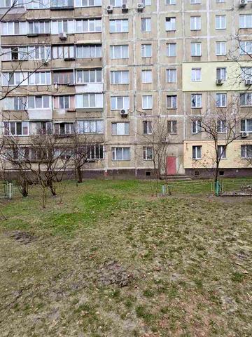 метро Оболонь, вул. Героїв полку Азов 13 Б Продаж можливо під комерцію