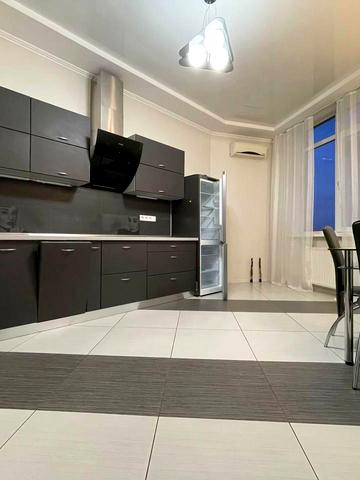 Генерала Шаповала вул. (Механізаторів), 2