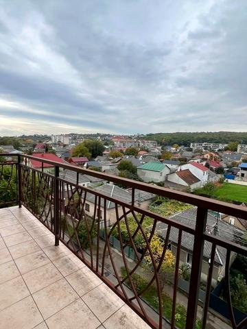 Івана Котляревського вул., 23