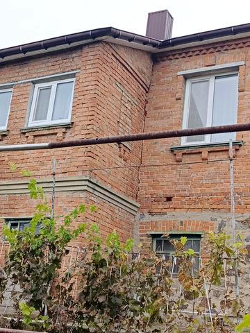 Крутнів Яр вул., 2