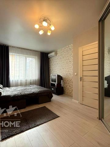 Петра Калнишевського вул. (Михайла Майорова), 14