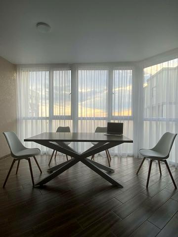 Перемоги вул., 53