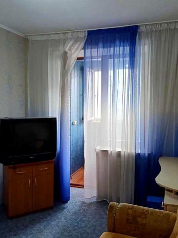 Сдам 2х ком.кв.на Димитрова 4 єтаж.