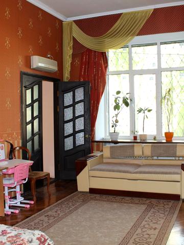 Чорноглазівська вул., 14