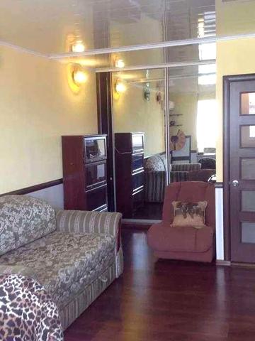 Продам 1-кімн. 32 м.кв. Ломаківська вул. 2.