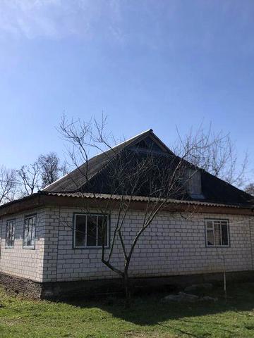 Будинок з забудовами