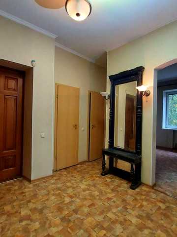 Продається 3кім.сталінка