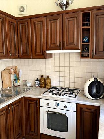 Продам 4 ком кв  Ул В. Винниченко 4. ( Ул Куйбышева) пр Яворницкого.