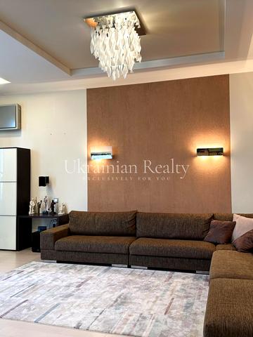 Протасів Яр вул., 8