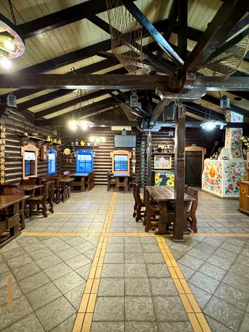 Комарова, 46