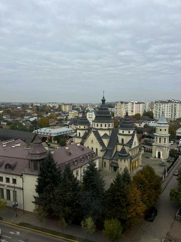 Незалежності вул., 148а