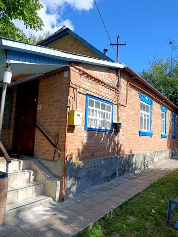 Продається будинок 80 кв.м у м. Лохвиця (земельна ділянка – 0,21 га)