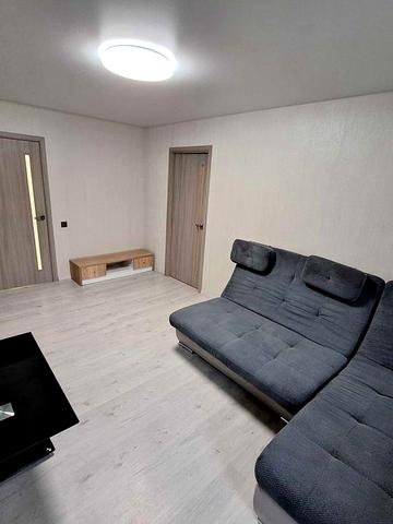 2 кім. р-н Варуса - СШ 20 з ремонтом