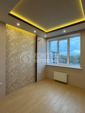 Героїв Харкова просп. (Московський), 131а