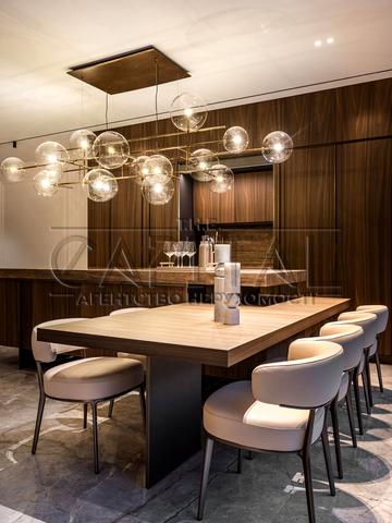 Саперне Поле вул., 5