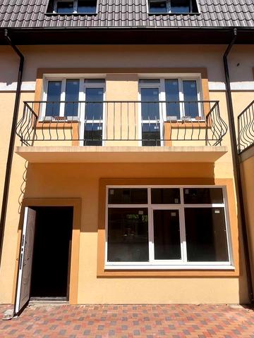 Квітнева вул.