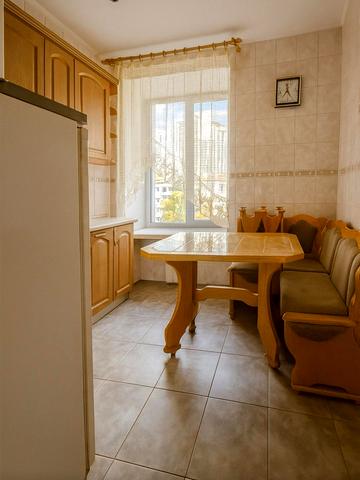 Харківське шосе, 11