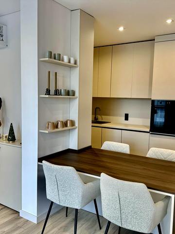 Героїв Майдану вул., 15