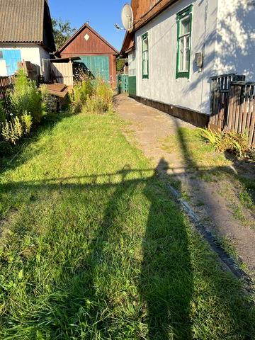 Будинок в селі Ушомир