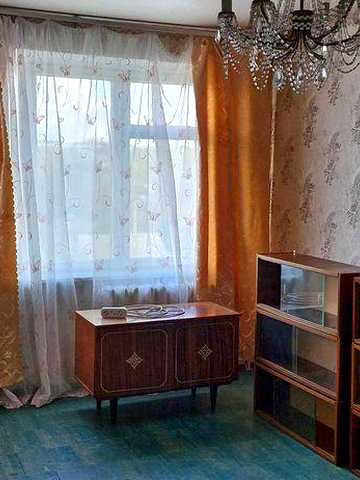 Квартира трёхкомнатная , пятый этаж