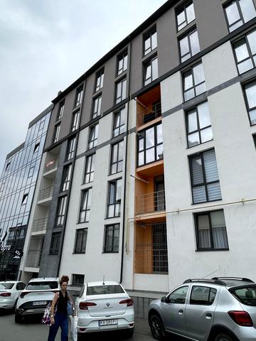 Петриківська вул., 8