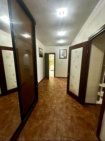 Героїв Харкова просп. (Московський), 128а