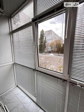 Довгострокова оренда 1к Квартира Холодноярська (Брянський) вулиця