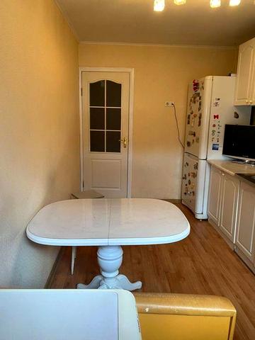 Продаж 4 кімн. квартири вул.Набережна 8