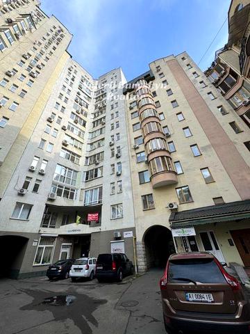 Продається простора 3-кімнатна квартира 138м2 ,Дмитрівська 48-Г. Без %