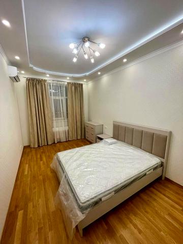 Саперне Поле вул., 12