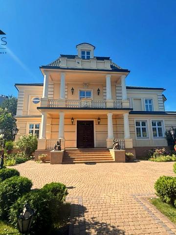 Вячеслава Липинського вул. (), 23