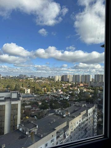 Олексія Вадатурського вул. (Маршала Малиновського), 16б