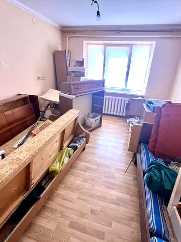 Таджицька вул., 5