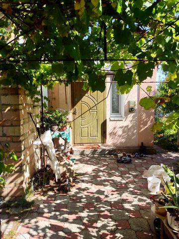 Будинок на дві половини