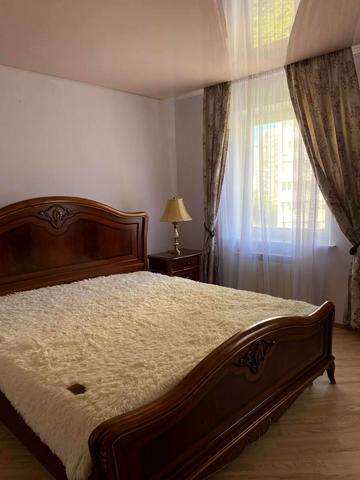 Урлівська вул., 5