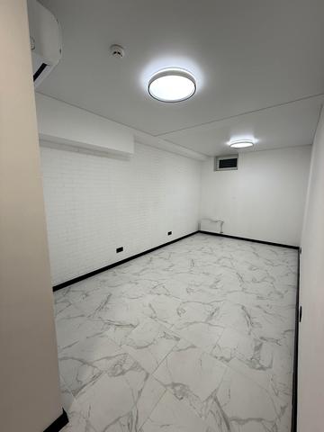 Літературна вул., 8