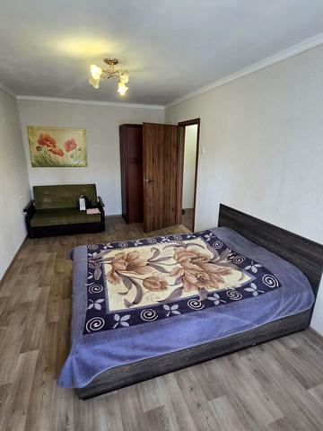 Центральний просп. (Леніна), 6-А