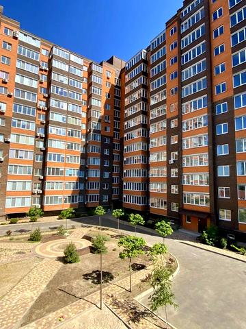 Мостобудівників вул., 18