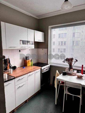 Депутатська вул., 30