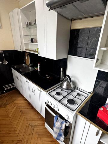 Володимира Манюха вул., 1