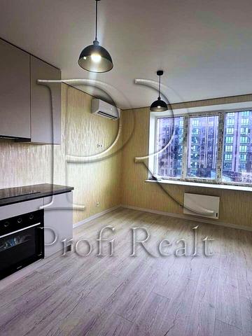 Героїв Небесної Сотні просп., 16/10