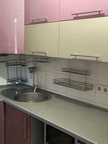 Продаж  Е відновлення ст.м.Оболонь трьохкімнатної вул.Архіпенко 1/12