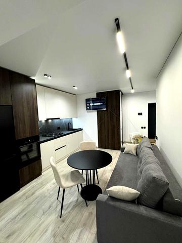 Панаса Мирного вул., 1