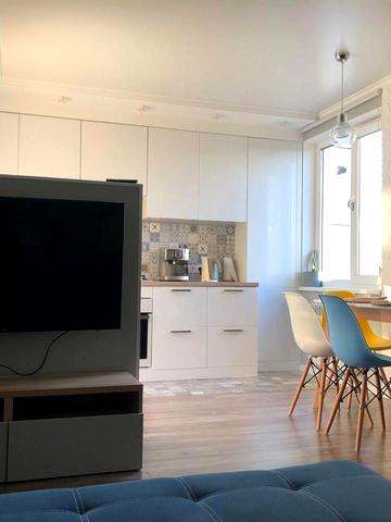 Минайська вул., 10