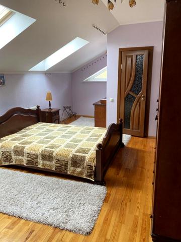 Стара Дорога вул., 22