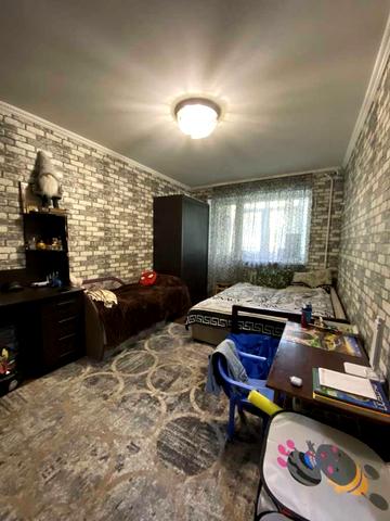 Михайла Грушевського вул., 5