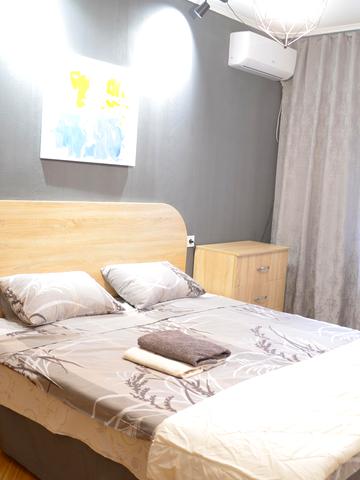 Шовковична вул., 48