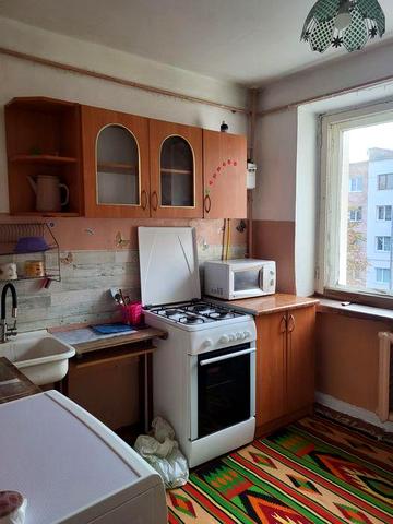 Здам 1 но  кімнатну квартиру  вул. Київська 28