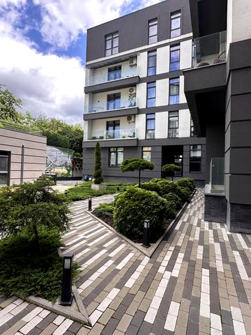 Університетська вул., 17-А